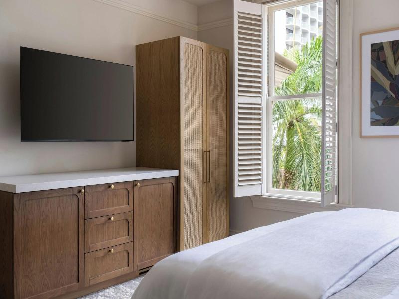 Moana Surfrider image