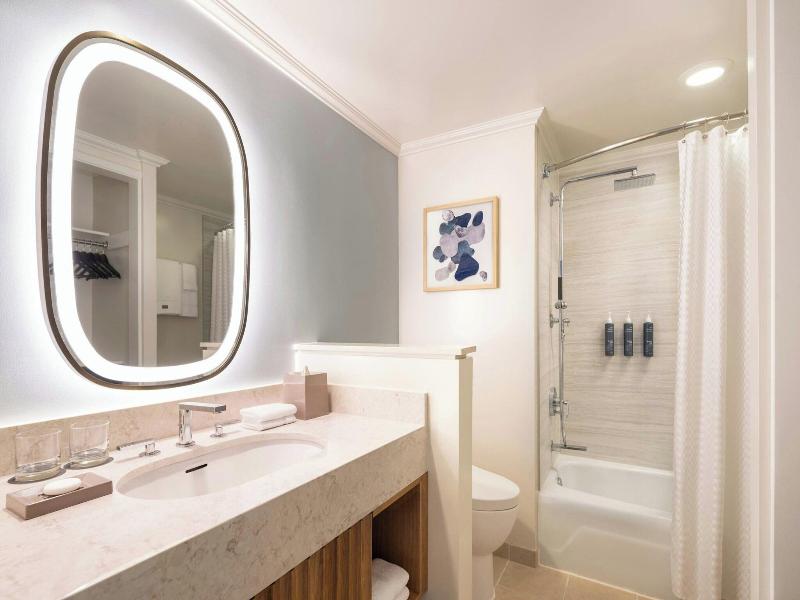 Moana Surfrider image