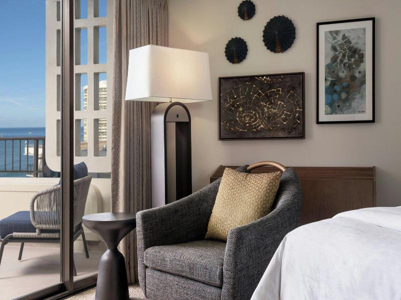Moana Surfrider image