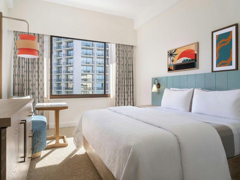 Moana Surfrider image