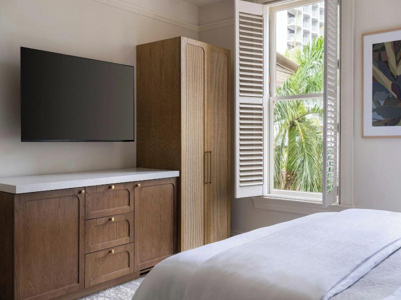 Moana Surfrider image