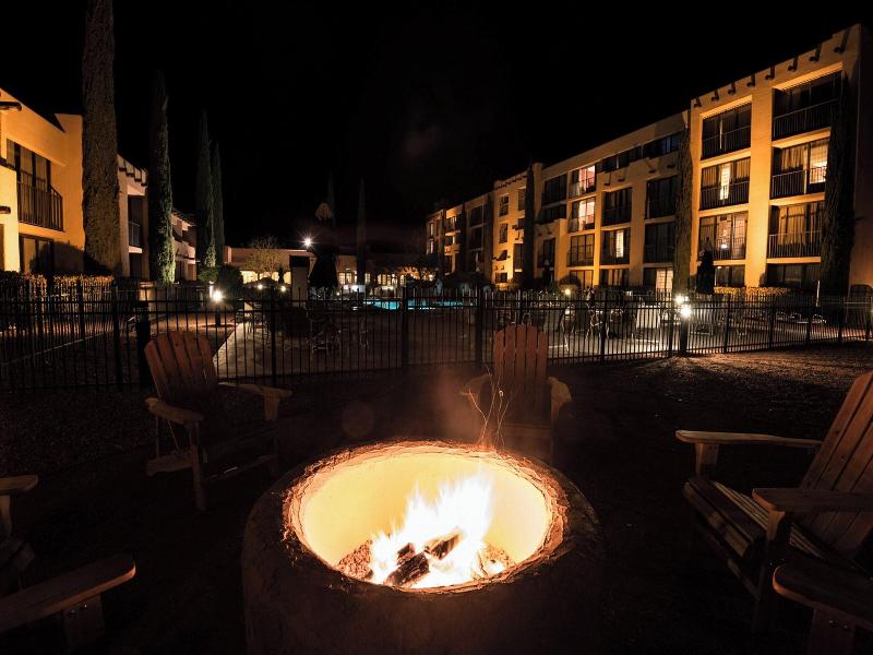 Courtyard Page at Lake Powell
