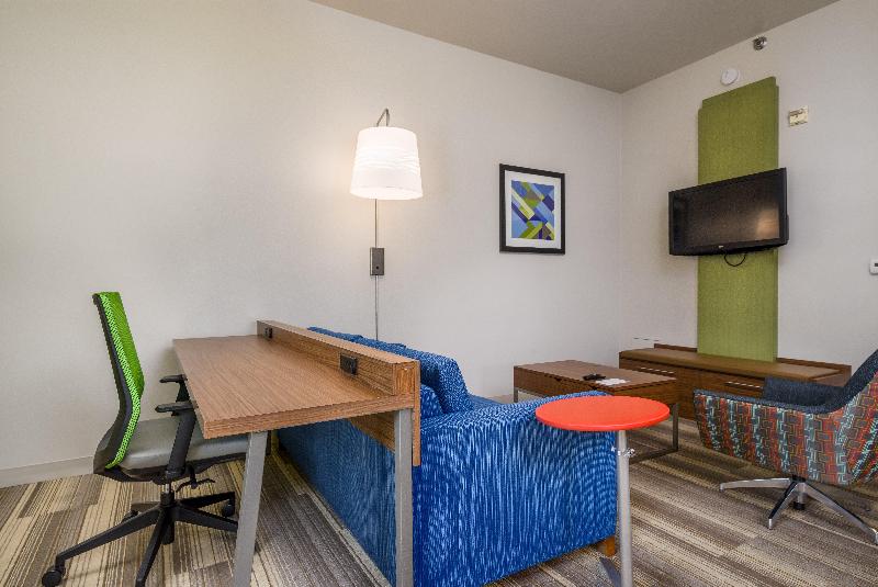 Holiday Inn Express Phoenix Airport  image