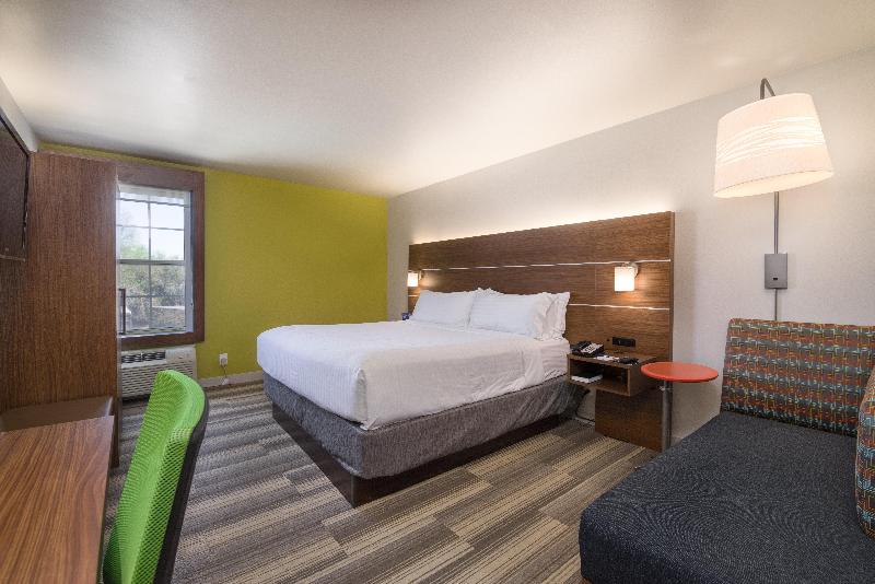 Holiday Inn Express Phoenix Airport photo 23