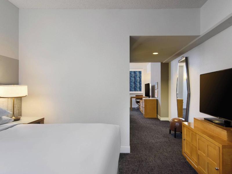 Renaissance Palm Springs Hotel image