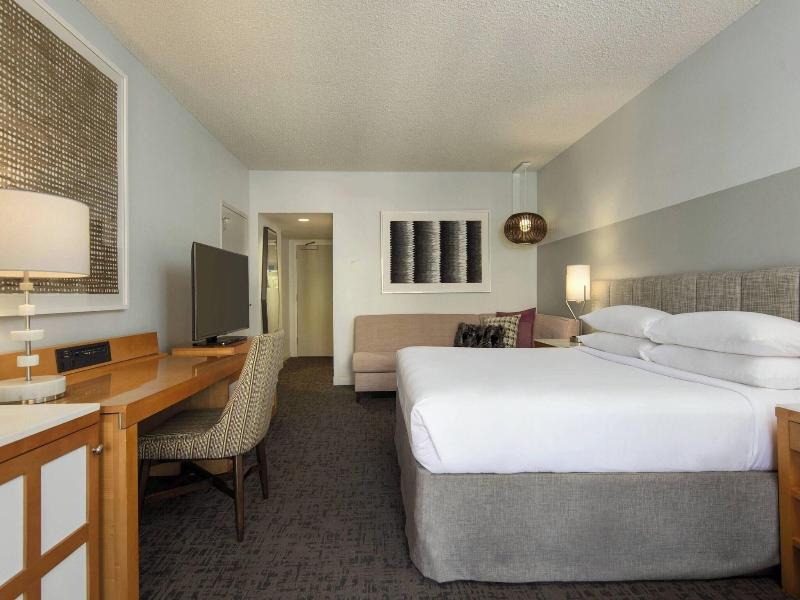 Renaissance Palm Springs Hotel image