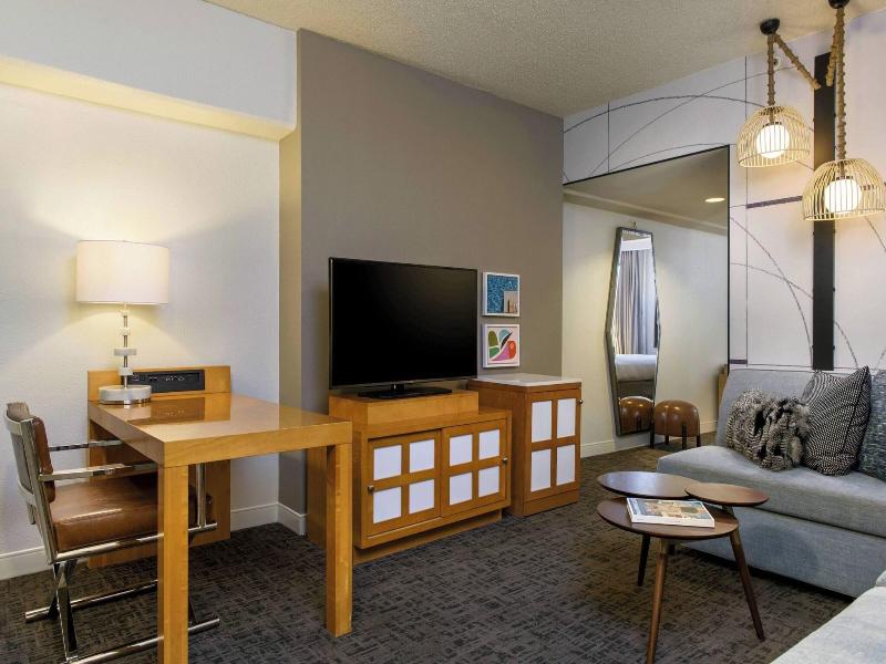Renaissance Palm Springs Hotel image