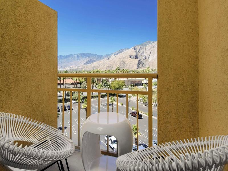 Renaissance Palm Springs Hotel image