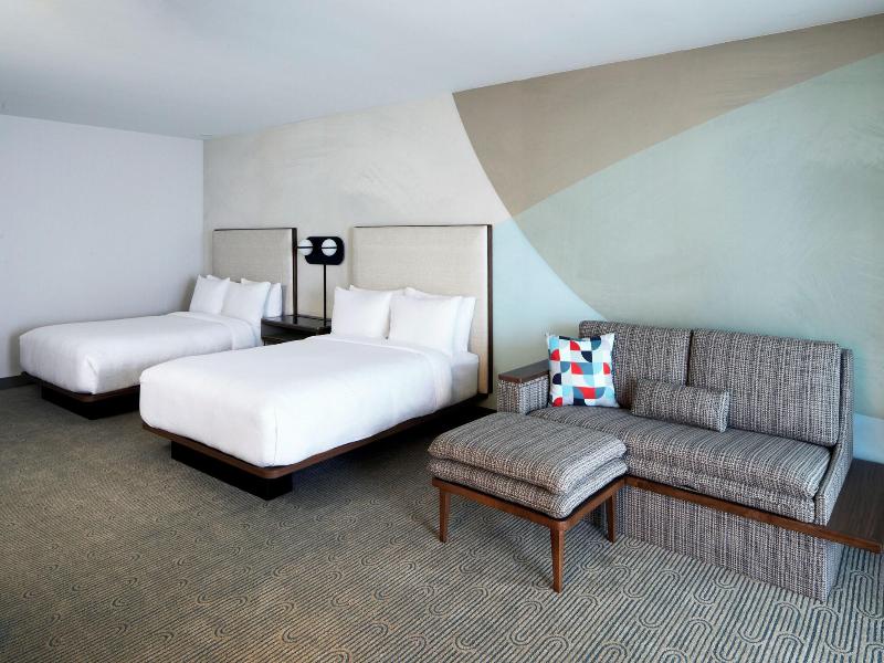 La Quinta Inn Suites Santa Barbara Downtown image