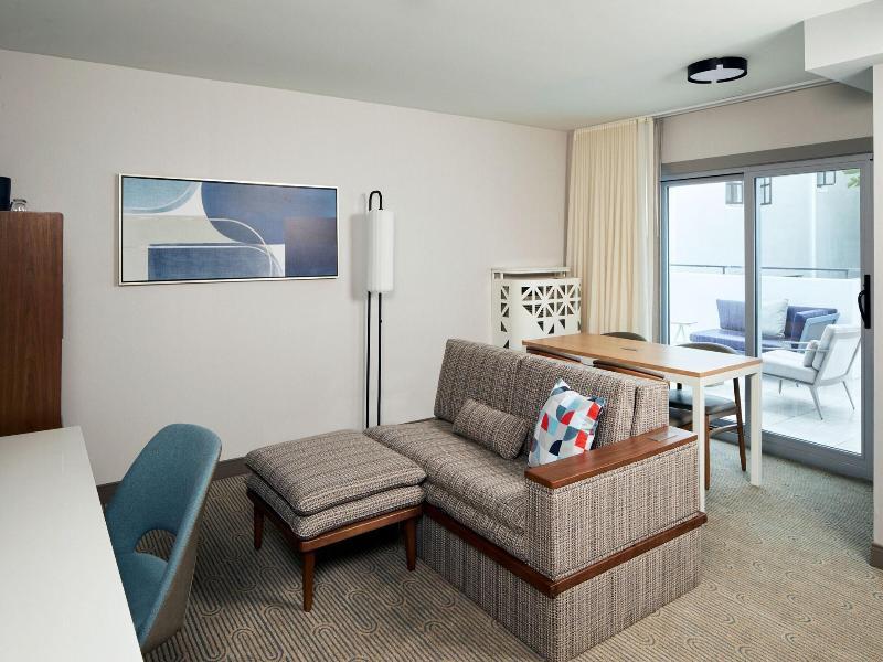 La Quinta Inn Suites Santa Barbara Downtown image