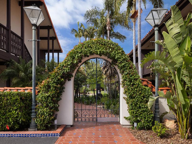 FOUND Hotels, Santa Barbara, series by Marriot image