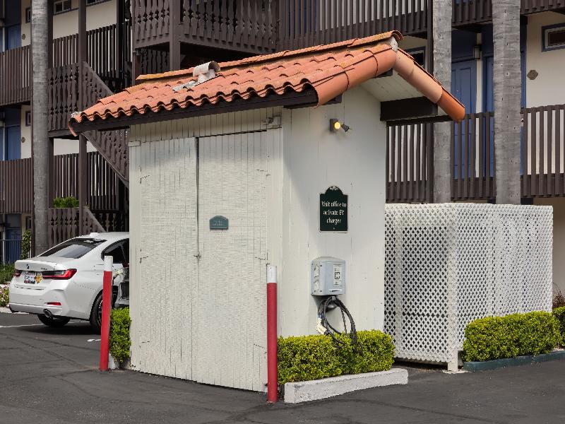 FOUND Hotels, Santa Barbara, series by Marriot image