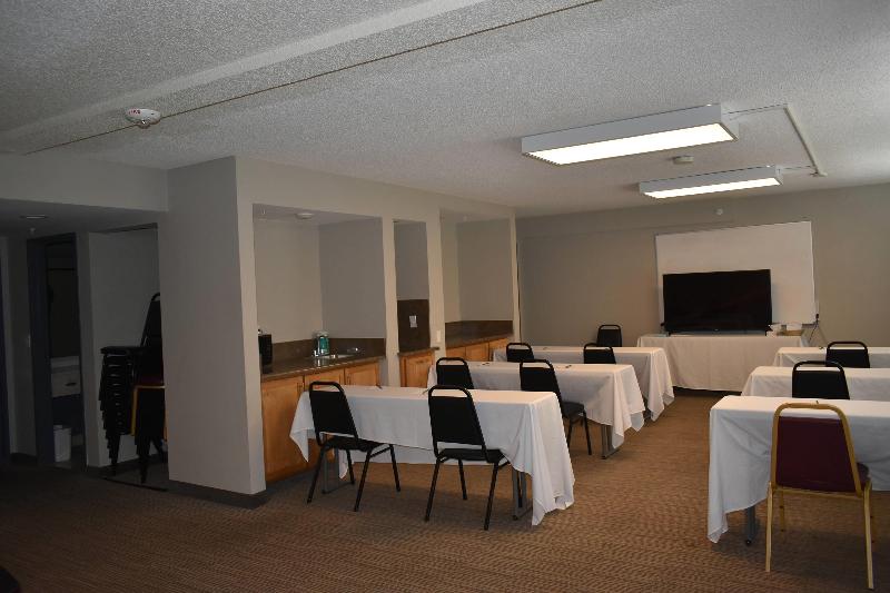 Quality Inn & Suites Garden of the Gods image