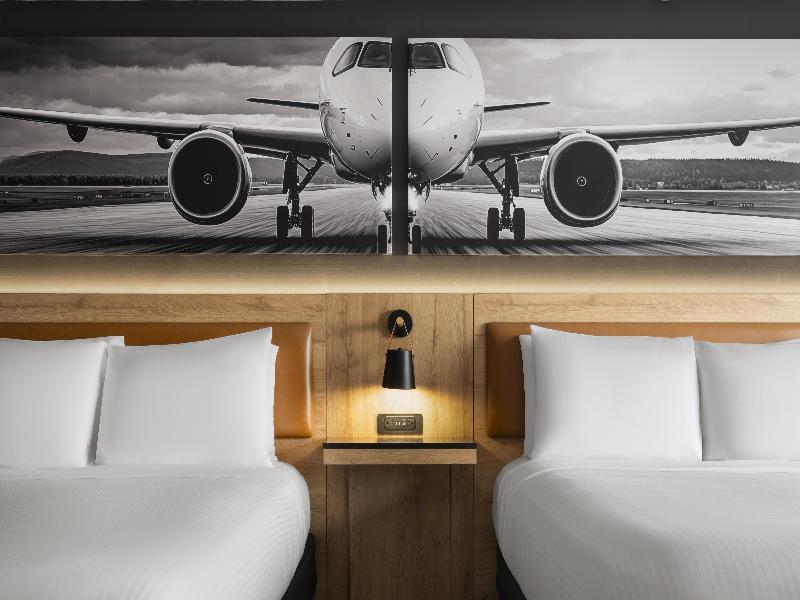 Aiden by Best Western Newark Airport image