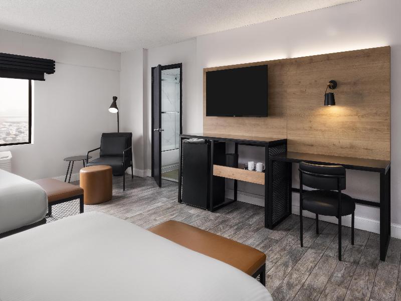 Aiden by Best Western Newark Airport image