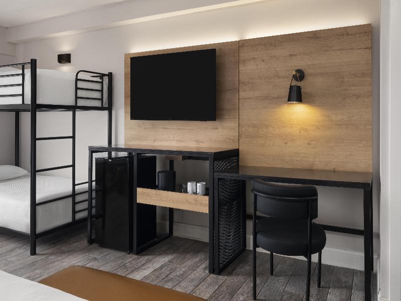 Aiden by Best Western Newark Airport image