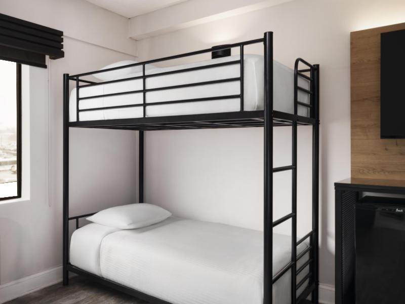 Aiden by Best Western Newark Airport image