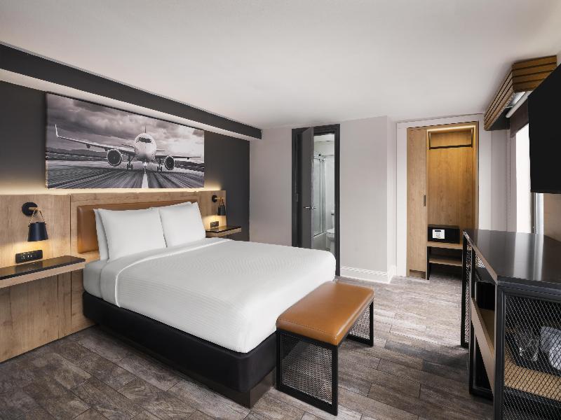 Aiden by Best Western Newark Airport image