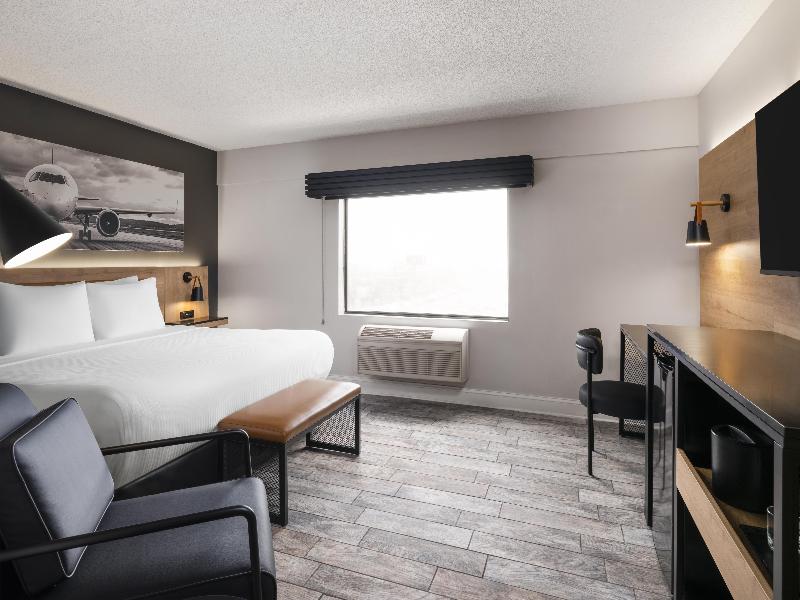 Aiden by Best Western Newark Airport image
