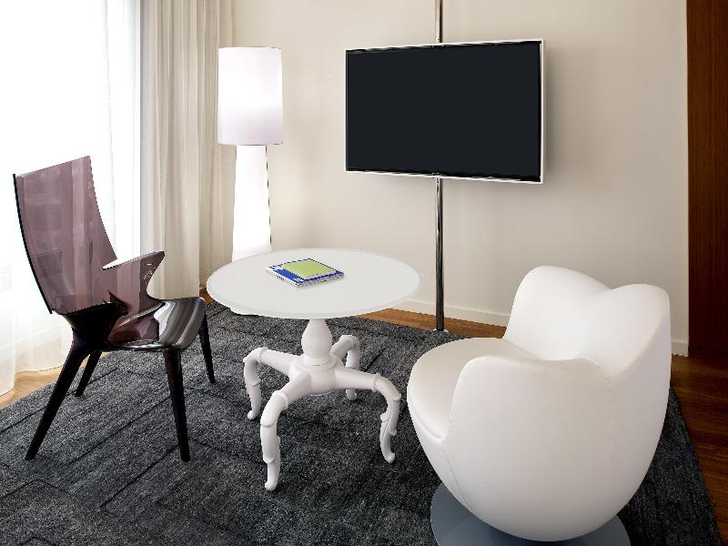 The Valorian Los Angeles, Curio Collection Hilton image