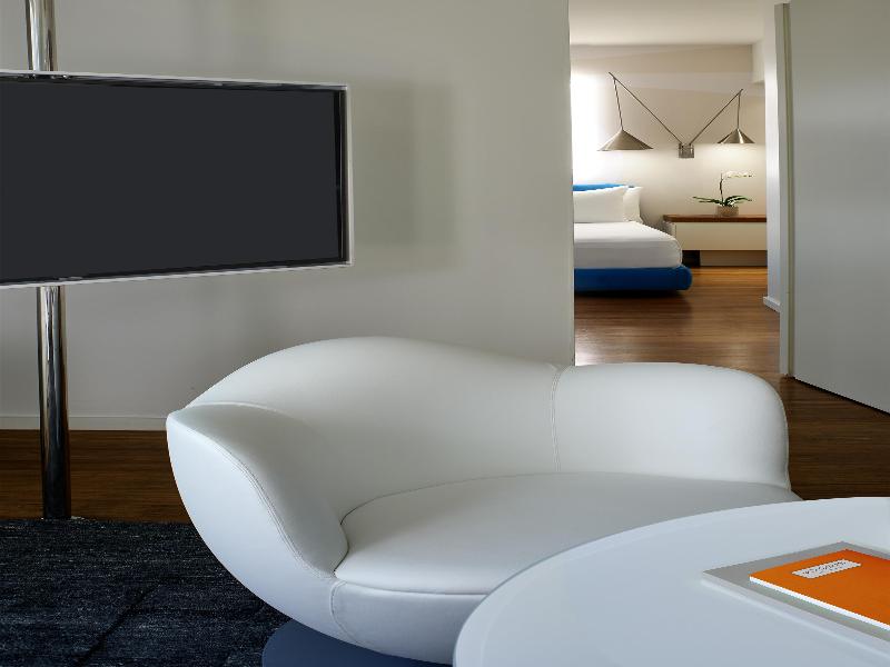 The Valorian Los Angeles, Curio Collection Hilton image