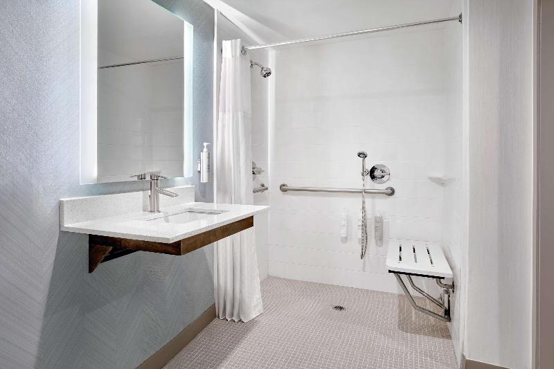 Hilton Garden Inn LAX Los Angeles Airport image