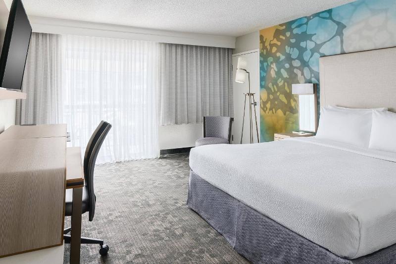 Courtyard By Marriott Palm Parkway