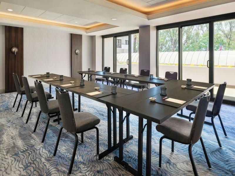 Fort Lauderdale Marriott Harbor Beach Resort & Spa image