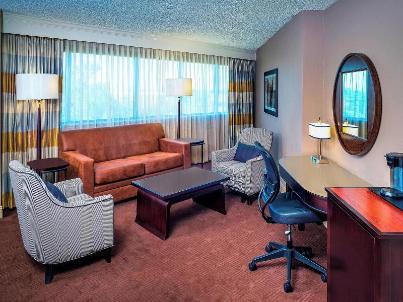 Sheraton Houston North image