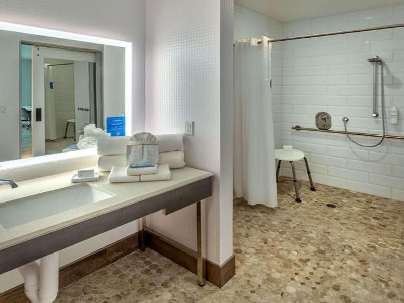 Hampton Inn & Suites South Lake Tahoe image