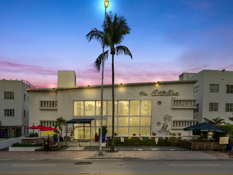 Catalina Hotel & Beach club image