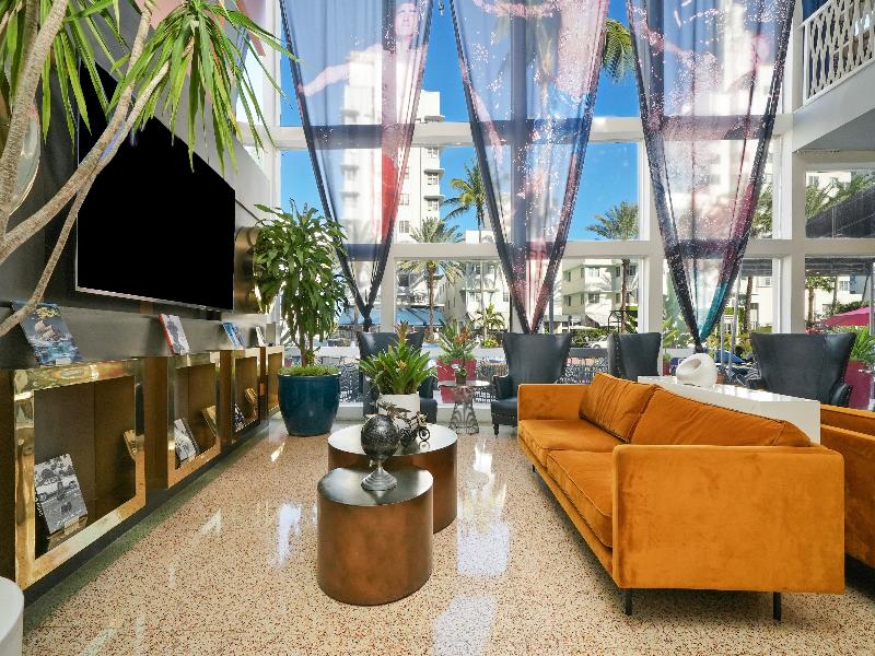 Catalina Hotel & Beach club image