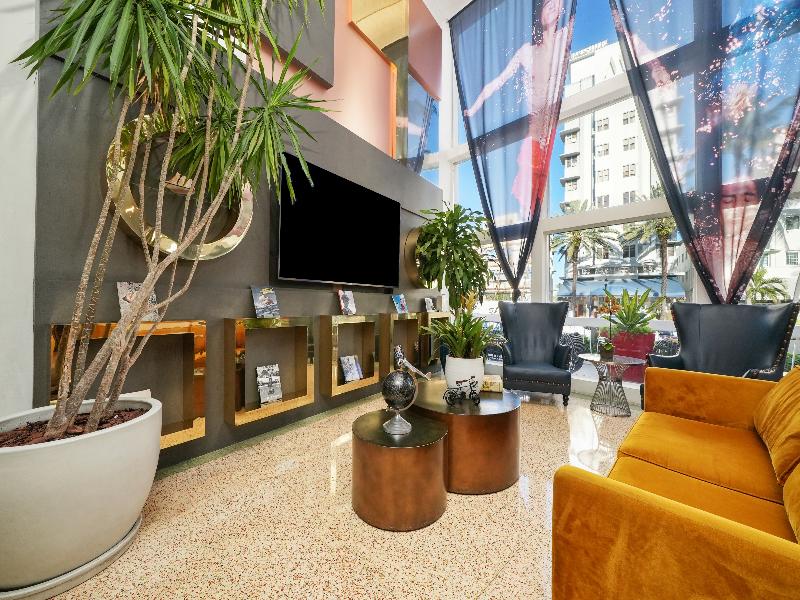 Catalina Hotel & Beach club image