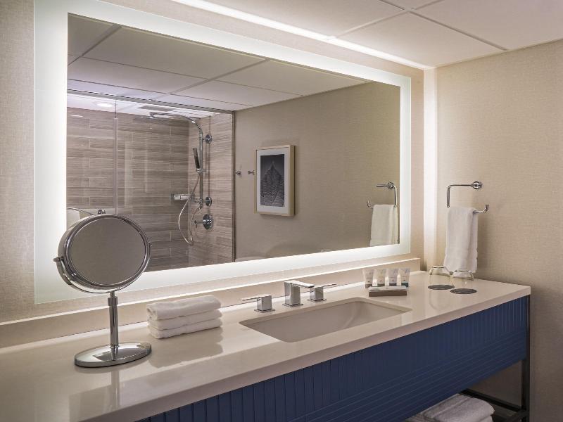 The Westin Oaks Houston at the Galleria image