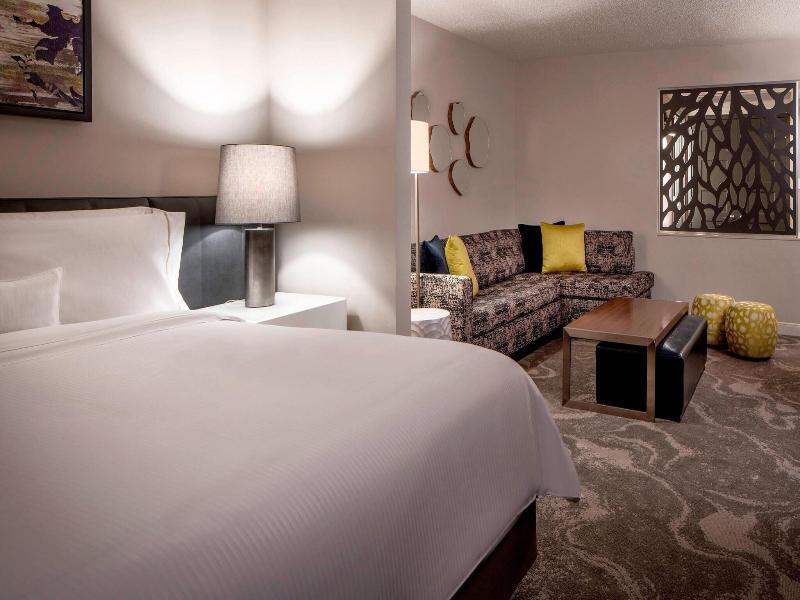 The Westin Oaks Houston at the Galleria image