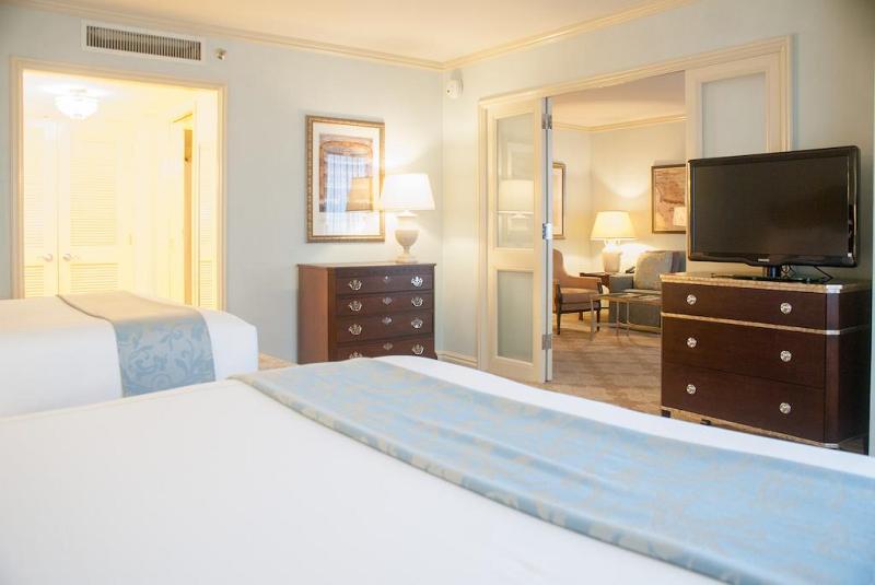 Windsor Court photo 5