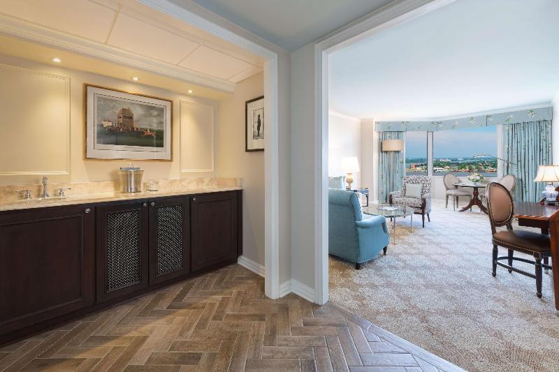 Windsor Court image