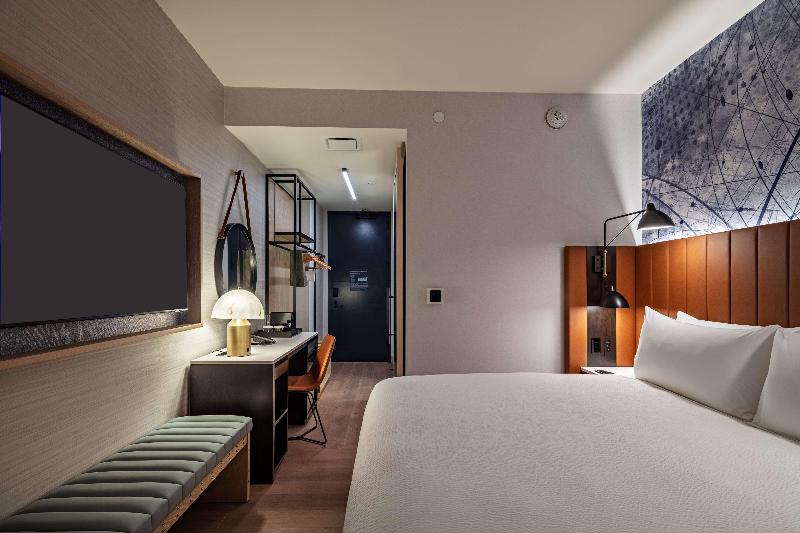 Tempo by Hilton New York Times Square image