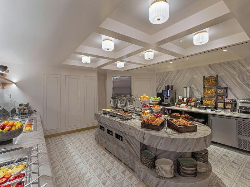 JW Marriott Essex House New York image