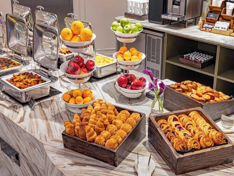 JW Marriott Essex House New York image