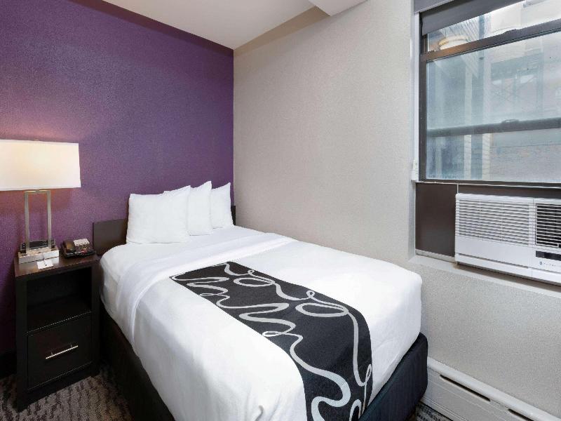 La Quinta Inn & Suites New York City Central Park image