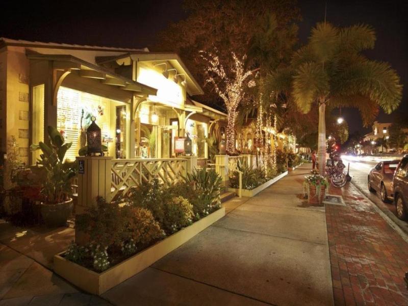 The Capri Inn 5