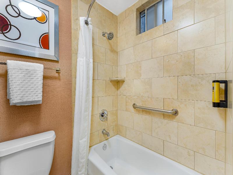 Best Western Plus Stovall'S Inn image