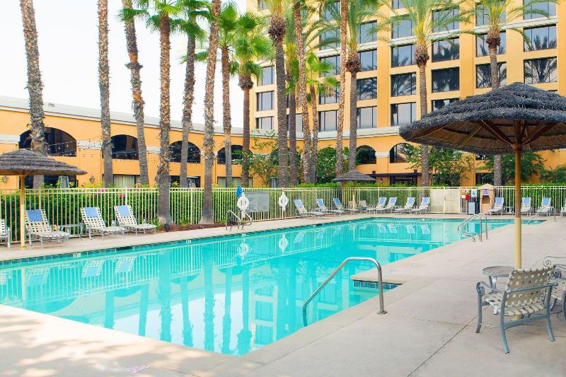 Crowne Plaza Anaheim Resort