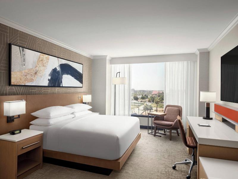 Delta Hotels by Marriott Anaheim Garden Grove image