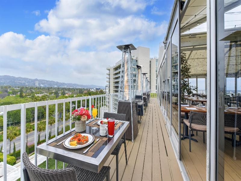 Beverly Hilton image