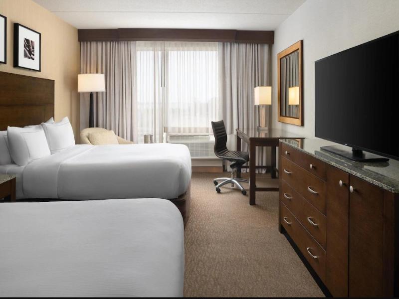 DoubleTree by Hilton Hotel Boston Bayside image