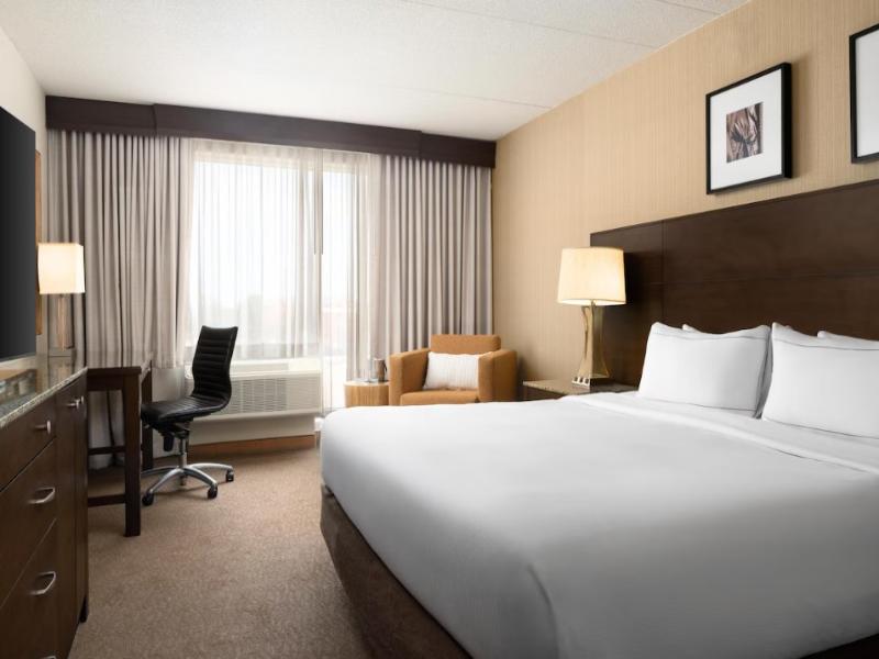 DoubleTree by Hilton Hotel Boston Bayside image