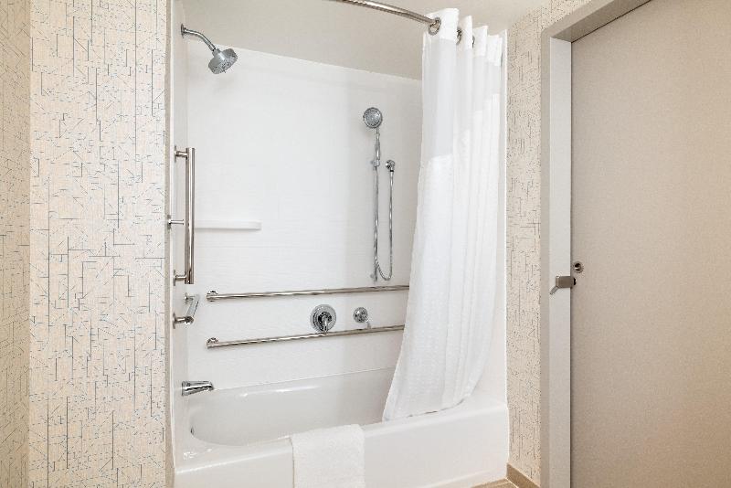 Holiday Inn Express & Suites Boston - Cambridge image