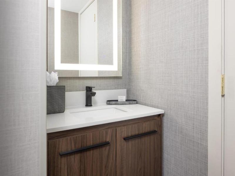 The Midtown Hotel MOD Collection by Sonesta image